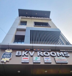 Exterior detail - BKV Rooms (Varanasi)