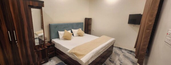 Habitación Deluxe | Espacio para trabajar con un portátil y wifi gratis