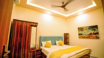 Superior Room, 1 King Bed