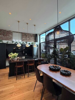 Dining - The Gisele: 4BR/4BA for 8 | Pool + Streetcar Stop (New Orleans)