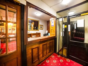 House | Reception - Standard Triple Room (Gateshead)