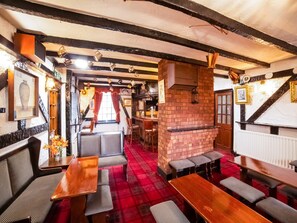 House | Dining - Standard Triple Room (Gateshead)