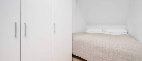 熨斗/熨衫板、可攜式嬰兒床、Wi-Fi、床單