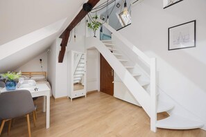 Interior - Spacious Studio in the Center | Mezzanine | For 6 Persons (Warszawa)