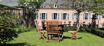 Large house with garden, close to the sea and the center of Cherbourg