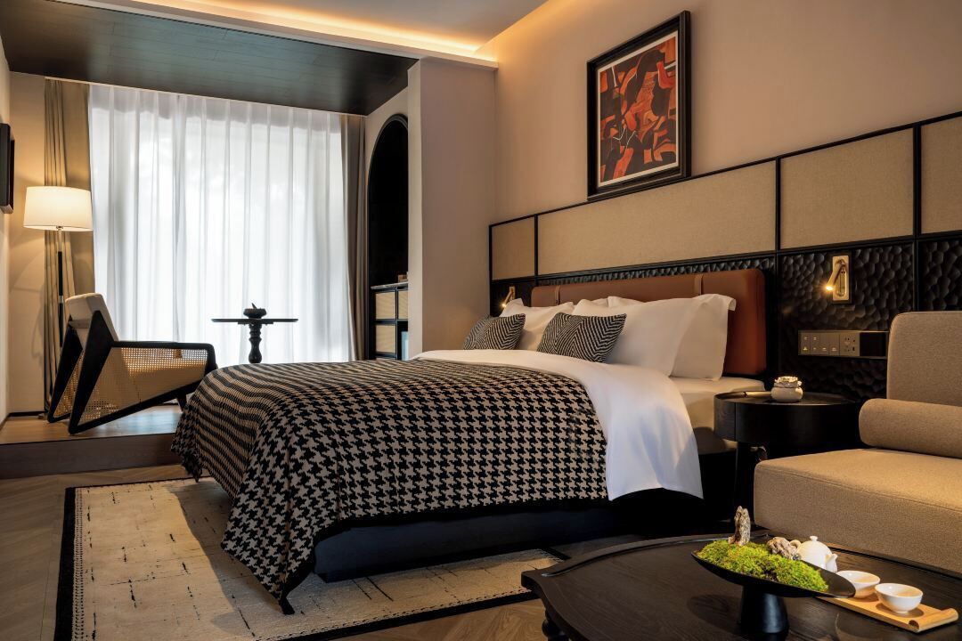 Habitación doble superior | Minibar con artículos gratuitos, escritorio, cortinas opacas