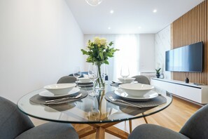 Dining - Alpha Level Apartment (Zadar)