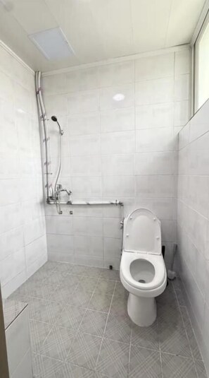 Standard-Doppelzimmer | Badezimmer