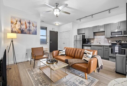 TWO CozySuites Music Row with parking