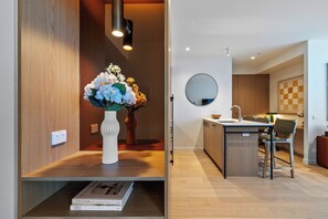 Interior - Stylish Queensbridge 1BR | Pool, Gym & City Views (Southbank)
