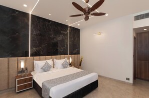 1 BHK Villa | Schreibtisch, kostenloses WLAN