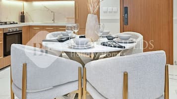 Comfort Apartment | Dining