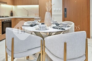 Comfort Apartment | Dining - 221 Bloomfields Grandeur 2BR Azizi Riv (Dubai)