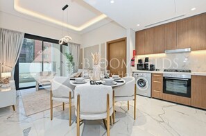 Comfort Apartment | Dining - 221 Bloomfields Grandeur 2BR Azizi Riv (Dubai)