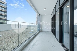 Comfort Apartment | Interior - 221 Bloomfields Grandeur 2BR Azizi Riv (Dubai)