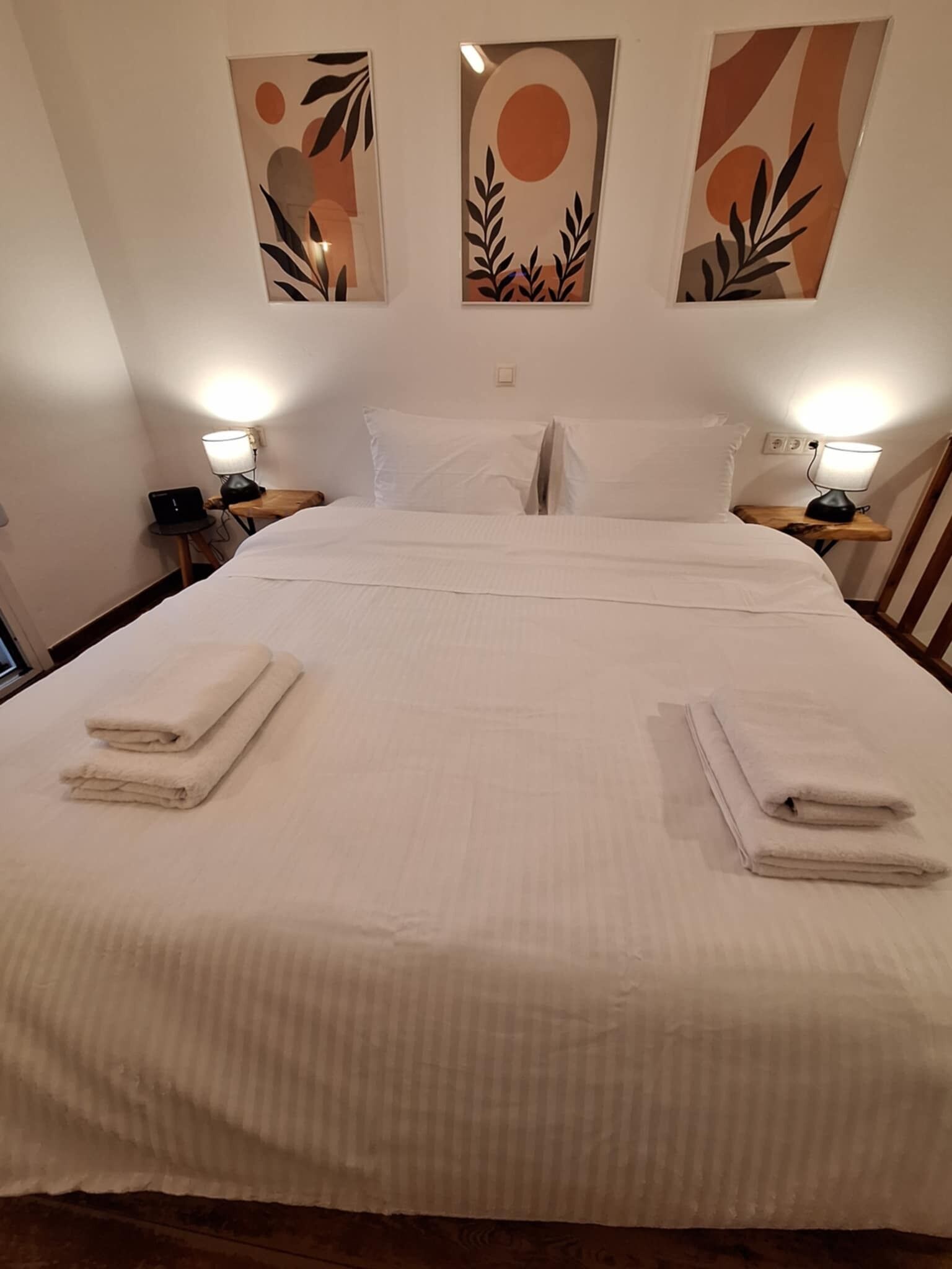 1 bedroom, in-room safe, desk, iron/ironing board