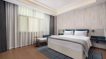 Business Suite | Desk, laptop workspace, free WiFi