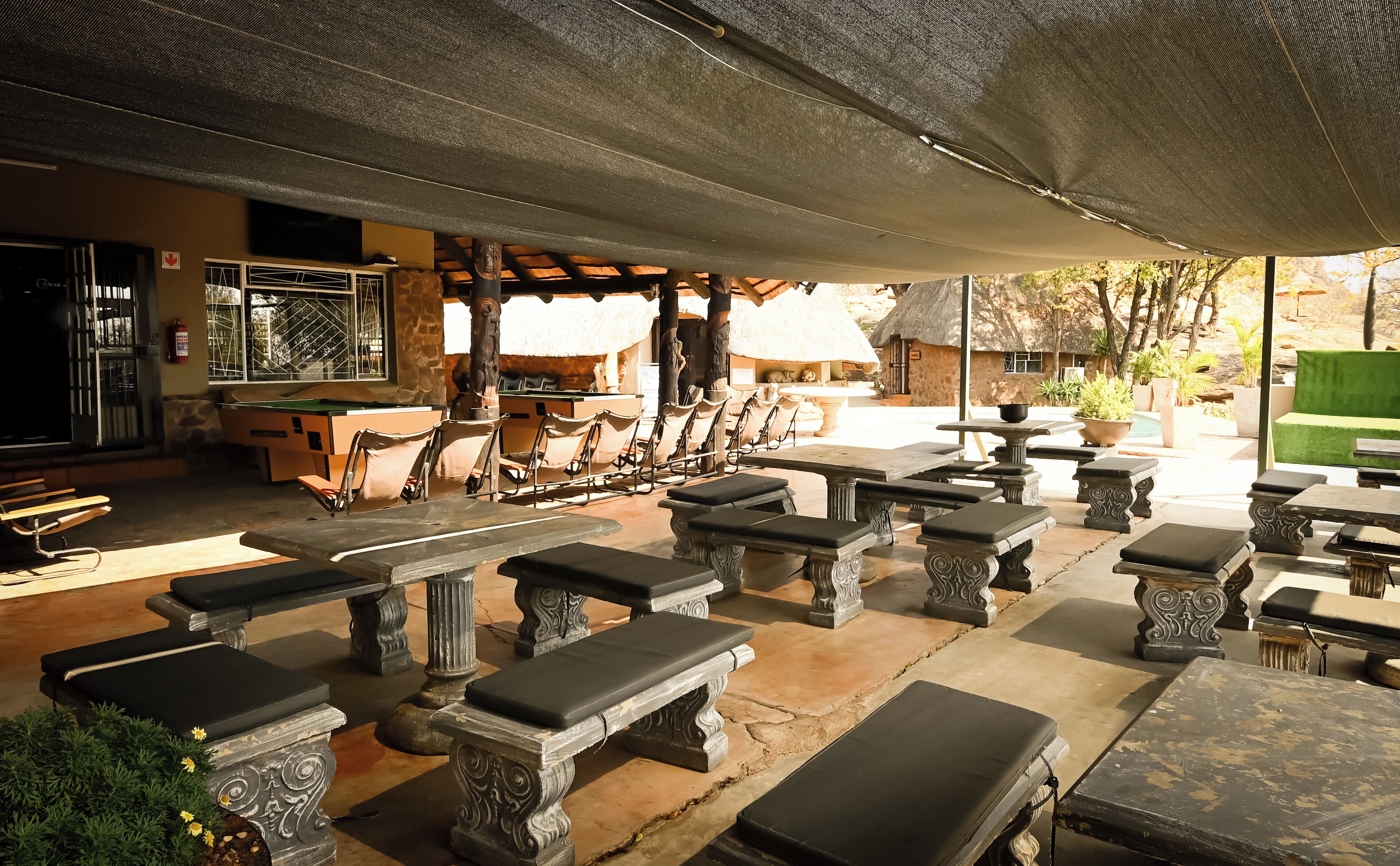 تناول الطعام بالخارج