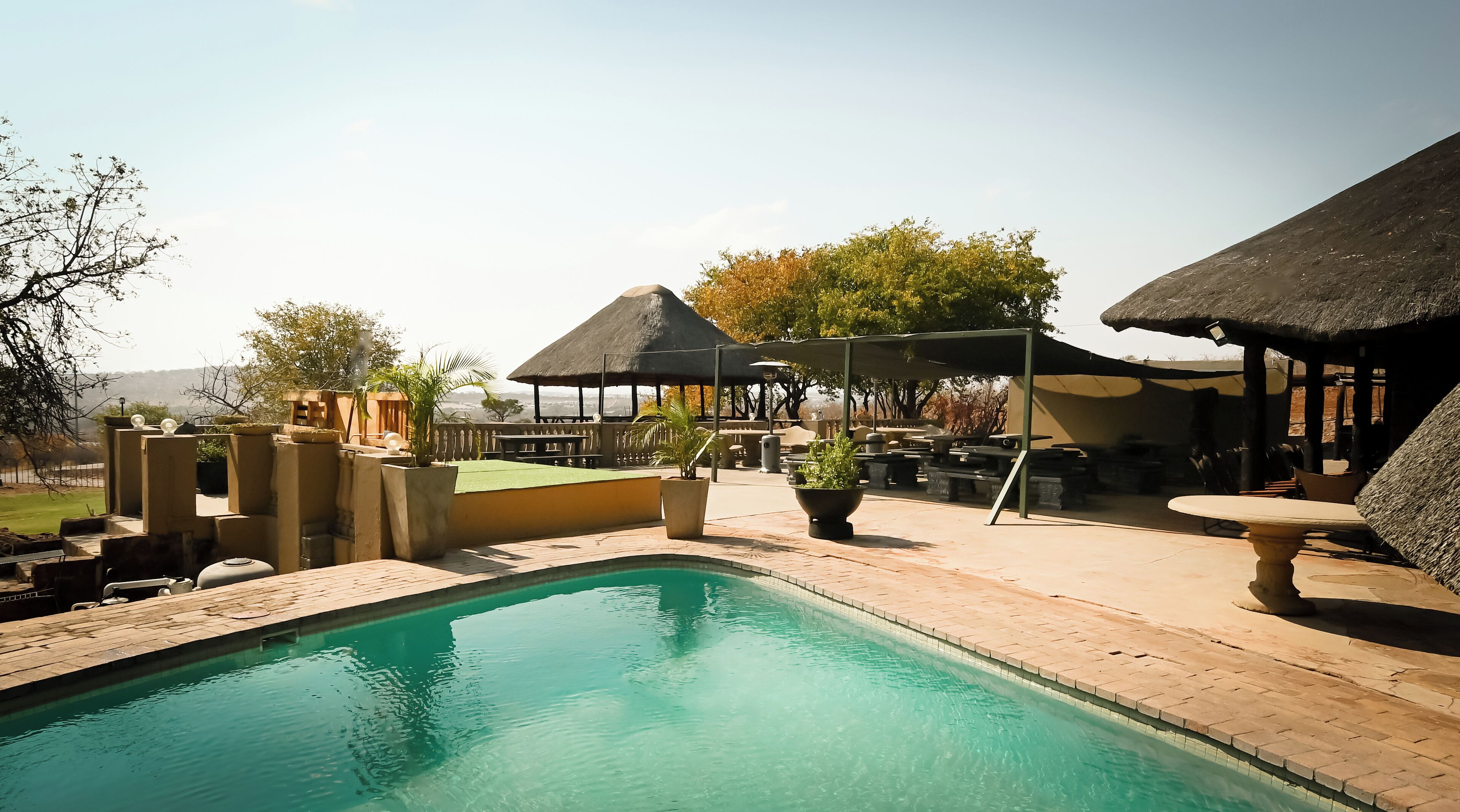 Hồ bơi ngoài trời 