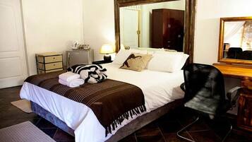 Classic Room | In-room safe, free WiFi, bed sheets