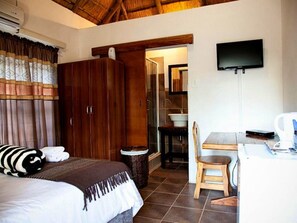 خزنة داخل الغرفة وواي فاي مجانًا