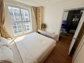 In-room safe, iron/ironing board, free WiFi - SeaHome (Bai Chay)