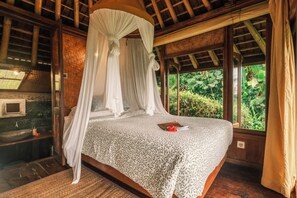 1 dormitorio, escritorio, ropa de cama