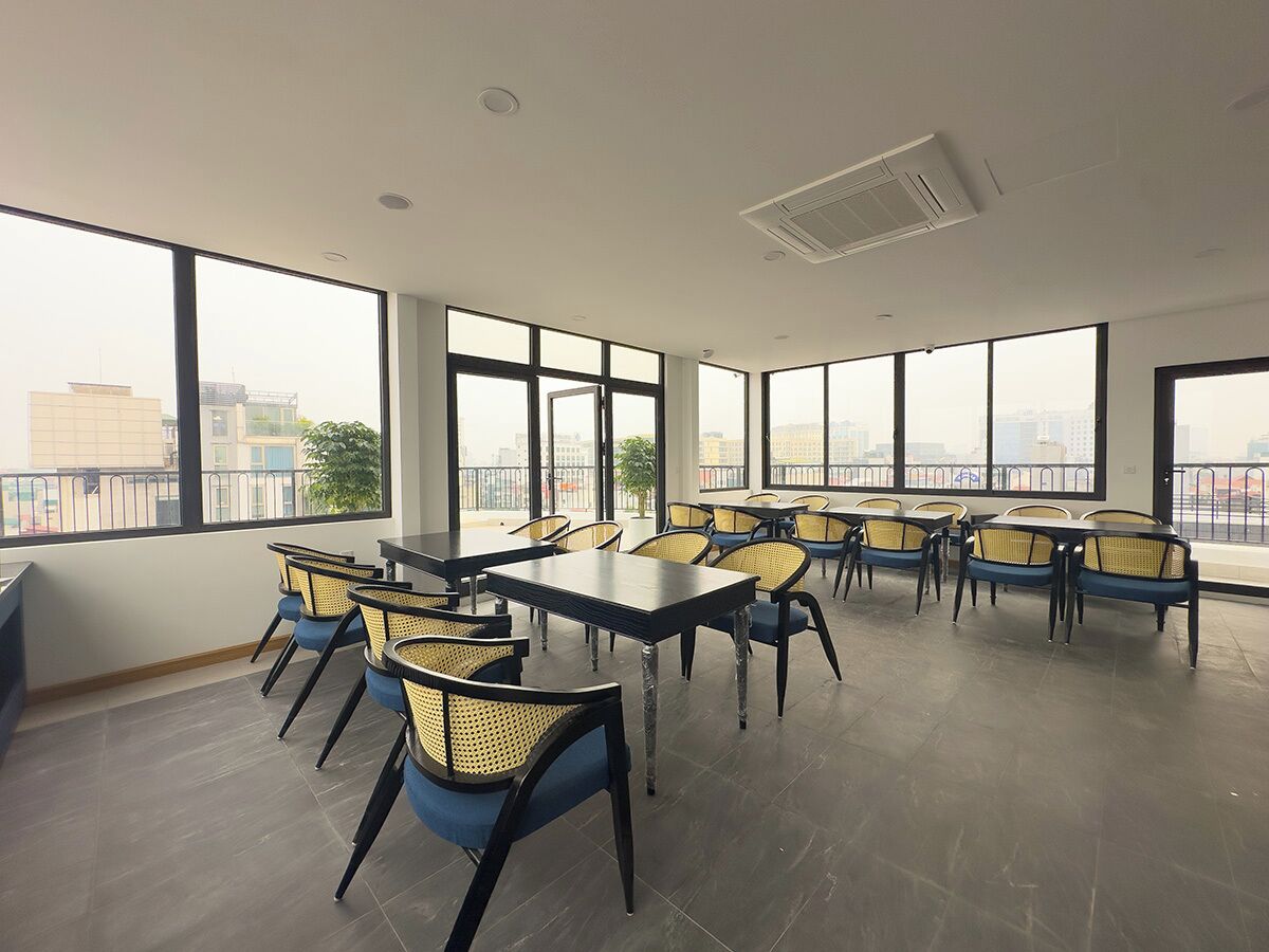 Free daily full breakfast