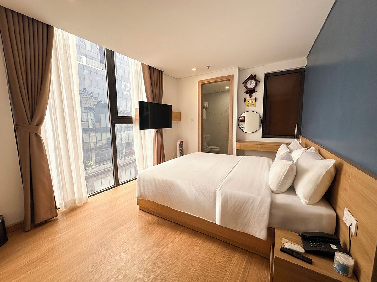 Minibar, in-room safe, blackout curtains, iron/ironing board