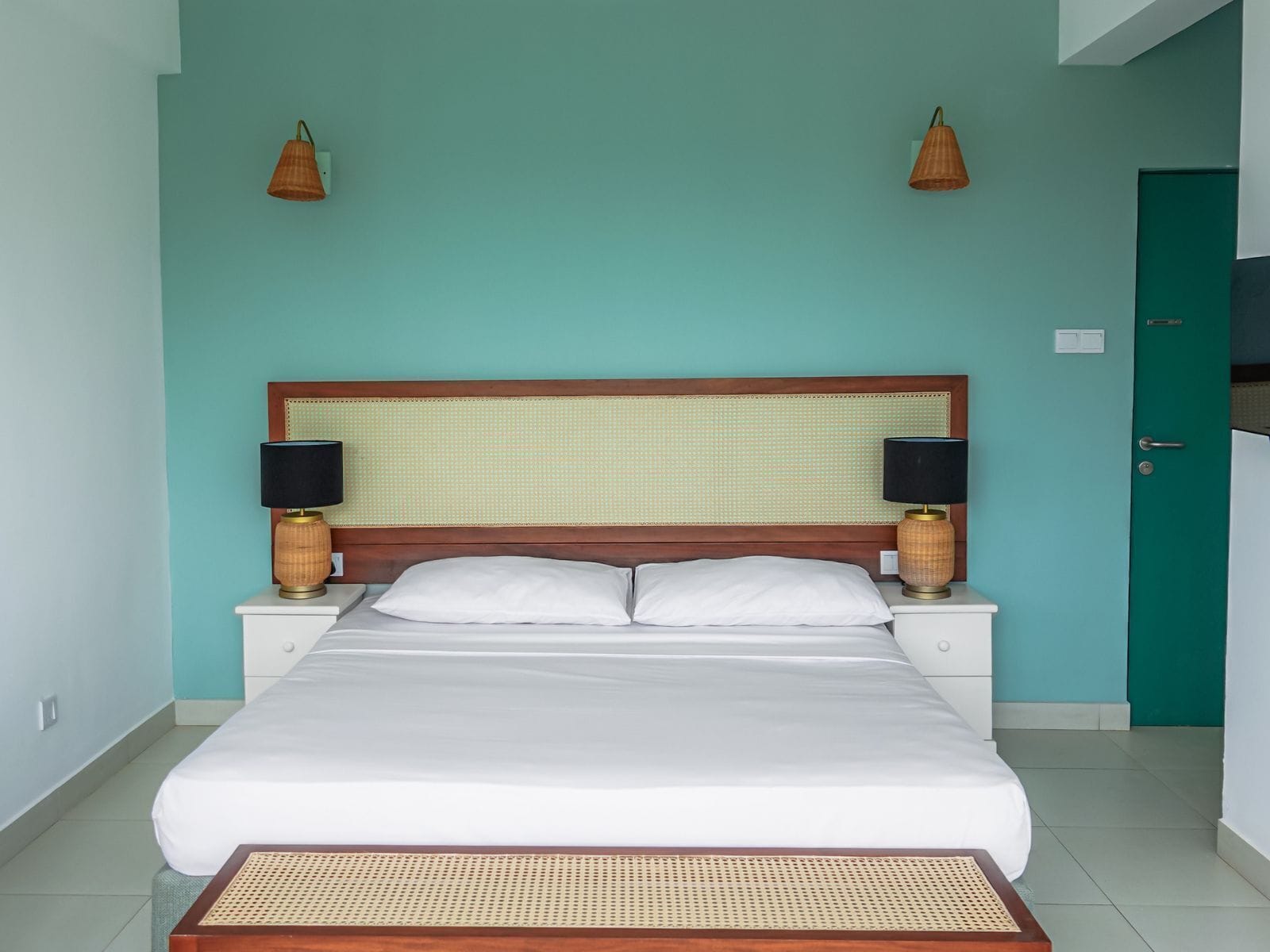 Deluxe Room | In-room safe, iron/ironing board, free WiFi