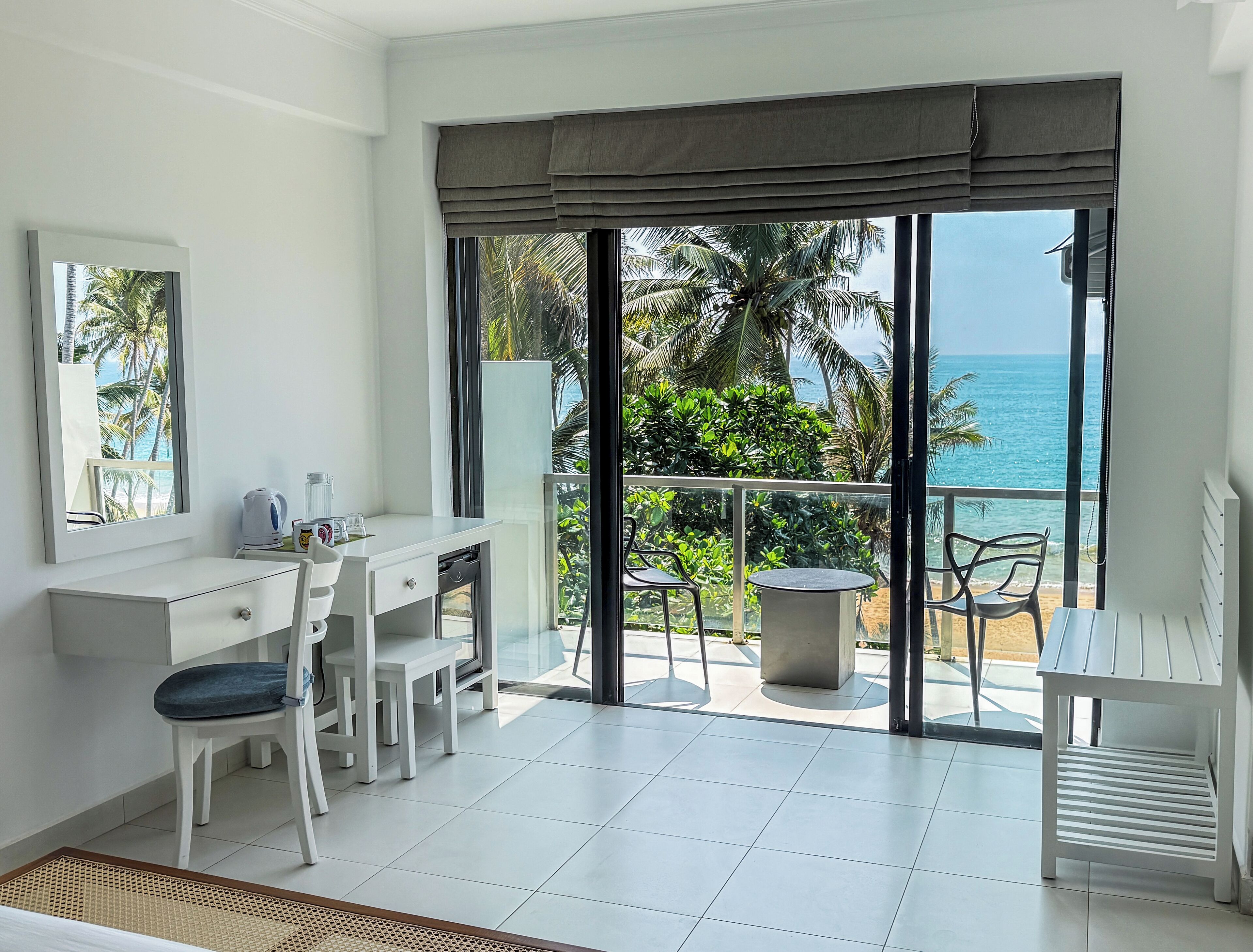 Deluxe Room, Sea View | Interior