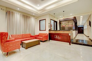 บ้านพัก | ฝ่ายต้อนรับ
