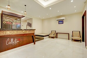 House | Reception - Collection O Ovel Hotel Grand (Jalandhar)