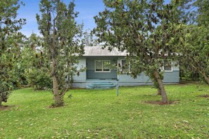 Exterior - Driftwood ~ Spacious and Relaxing Beach House (Bendalong)
