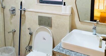 1BR Service Apartment B-104 BKC By Florastays