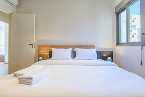 Egyptian cotton sheets, premium bedding, individually decorated - Alti 3-BR Apt by Santa Maria Jal el Dib (Metn - Jal El Dib)