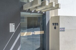 Entrada al alojamiento