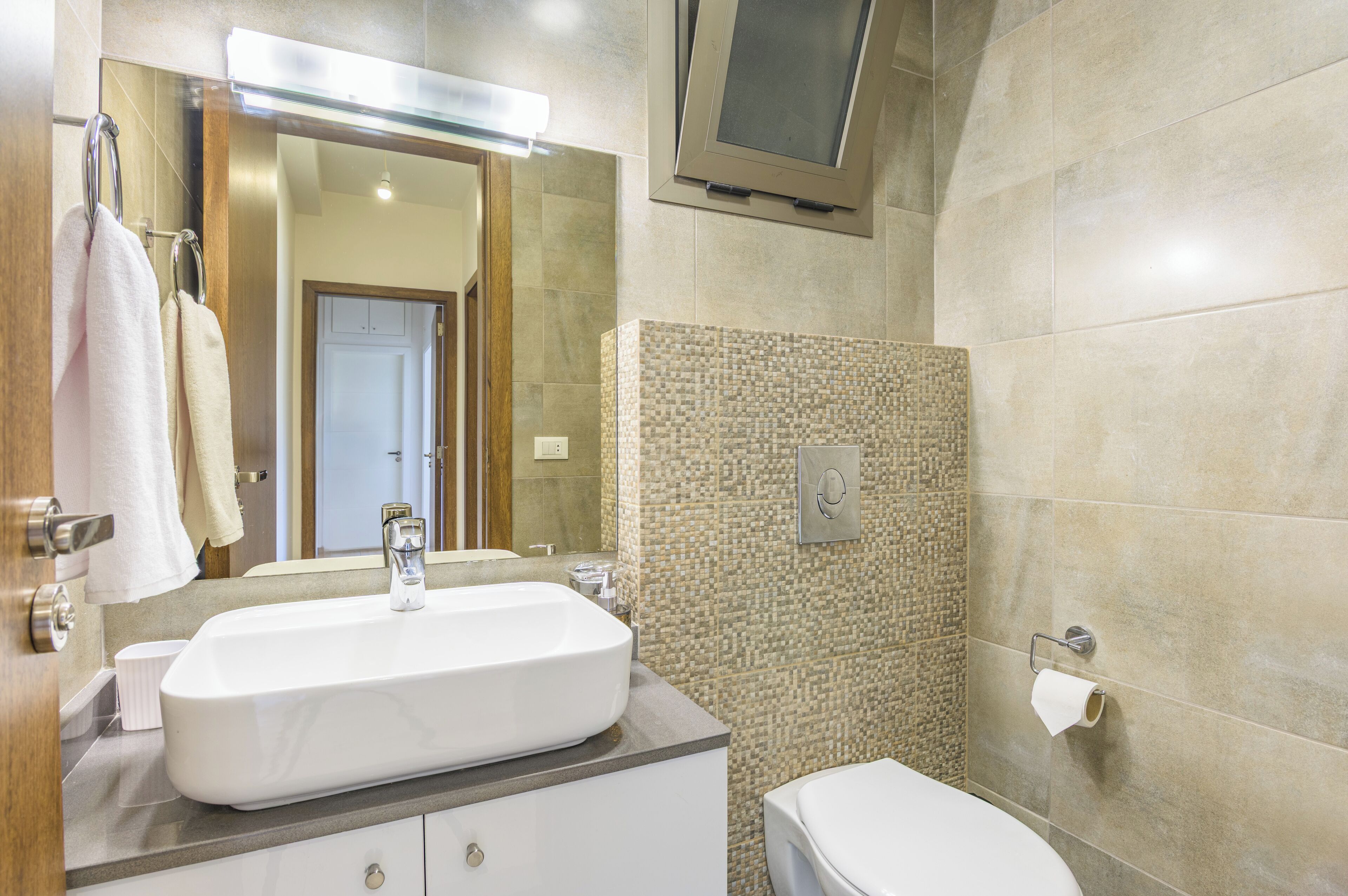 Apartment, 3 Schlafzimmer, Küche, Stadtblick | Badezimmer | Duschwanne, Regendusche, kostenlose Toilettenartikel, Haartrockner