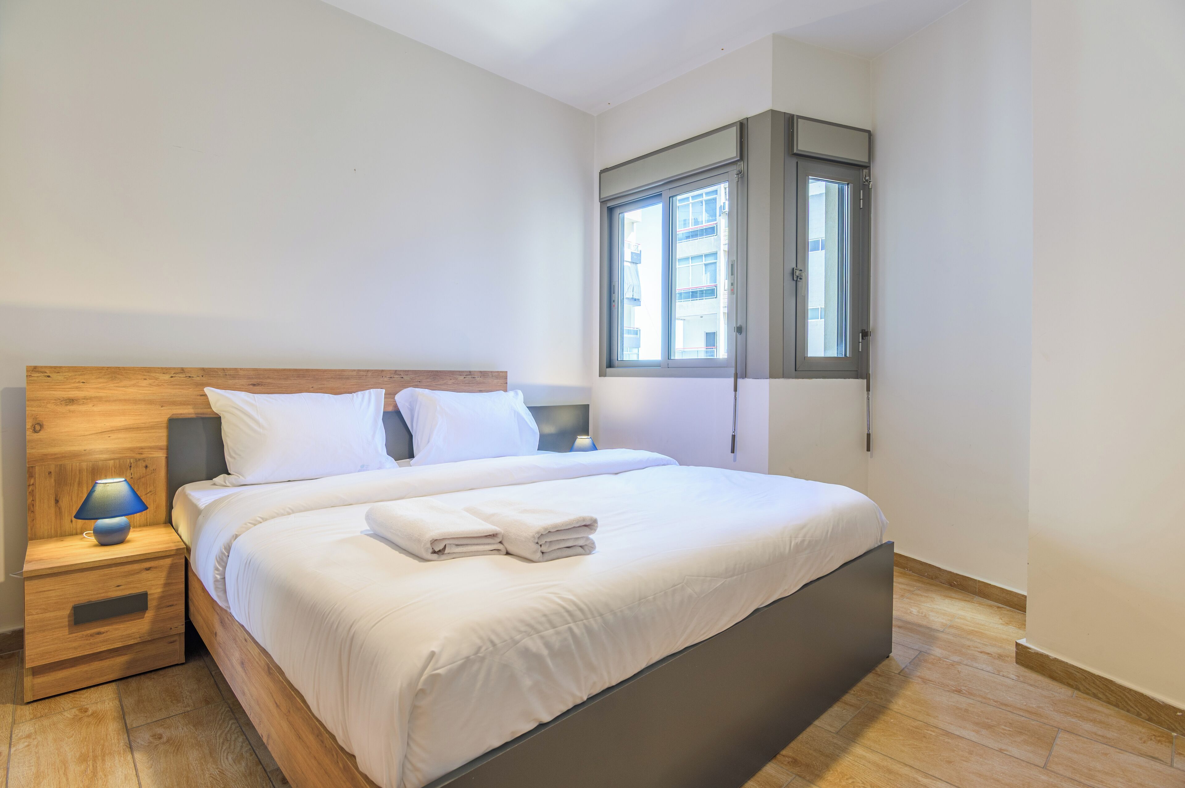 Departamento, 3 habitaciones, cocina, vista a la ciudad | Sábanas de algodón egipcio y ropa de cama de alta calidad 