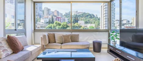 Apartment, 3 Bedrooms, Kitchen, City View | Living area | Smart TV, Netflix, streaming services