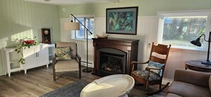TV, fireplace, books, printers - Madrona, Camano Island; Beautiful  2-bedroom cottage updated with you in mind. (Camano)