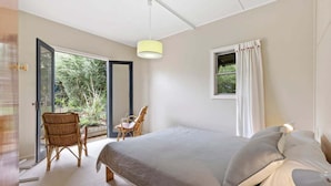 Unclassified image, 5 of 14, button - Elanora ~ Original Beach Cottage (Bendalong)