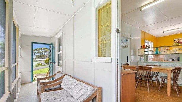 Unclassified image, 1 of 14, button - Elanora ~ Original Beach Cottage (Bendalong)