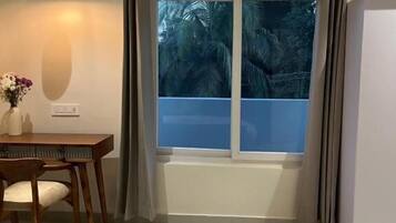 Executive Apartment, Balcony, Partial Lake View | In-room safe, laptop workspace, blackout curtains, soundproofing