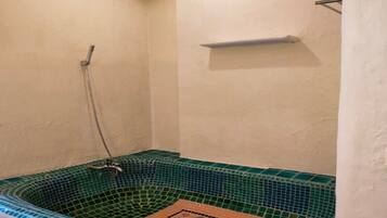 Superior Room | Bathroom