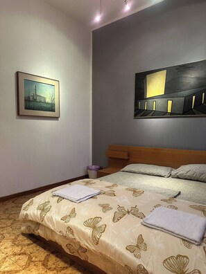 Shared Dormitory, 1 Bedroom | 1 bedroom - Room-b&b di Jerome Camera 1 (Bologna)