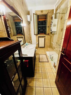 Felles sovesal, 1 soverom | Bad