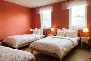 WiFi, bed sheets - Apartment 'Herrrenhaus Gut Buchenhof' with Mountain View, Shared Terrace and Wi-Fi (Römhild-Gleichamberg)