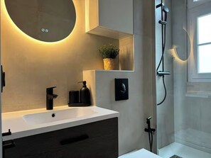 Shower, hair dryer - comfortable in Boulogne – ideal location (Boulogne-Billancourt)