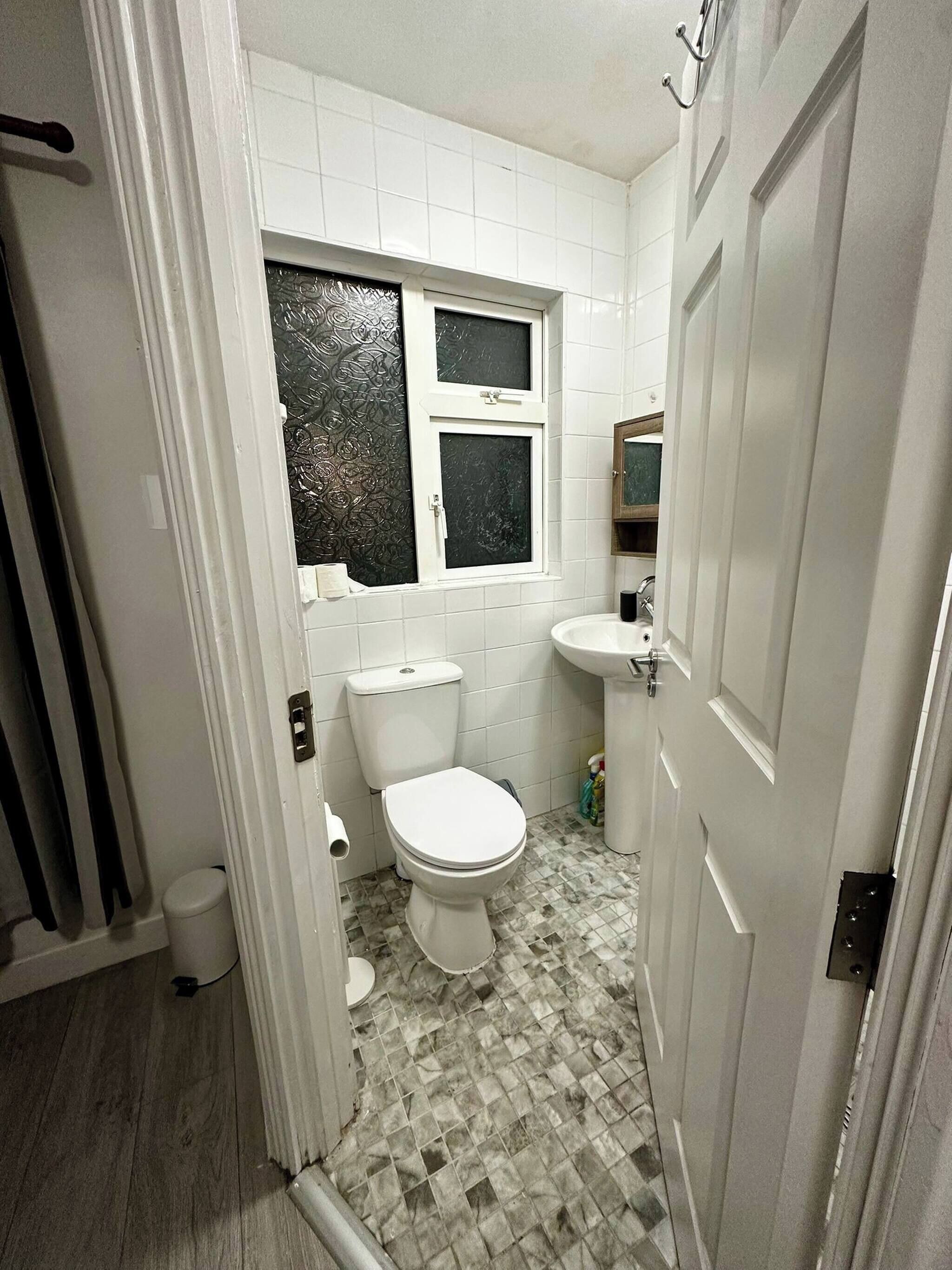 Een douche, een haardroger